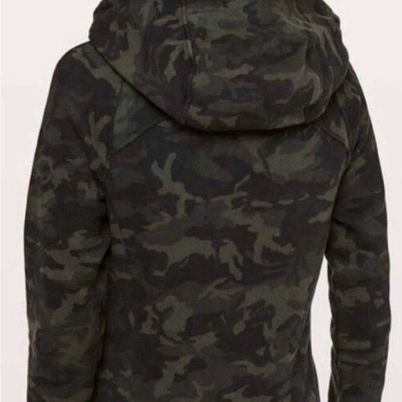 Lululemon Scuba Hoodie *Light Cotton Fleece
Heritage 365 Camo Green-Size 4 - Picture 2 of 4
